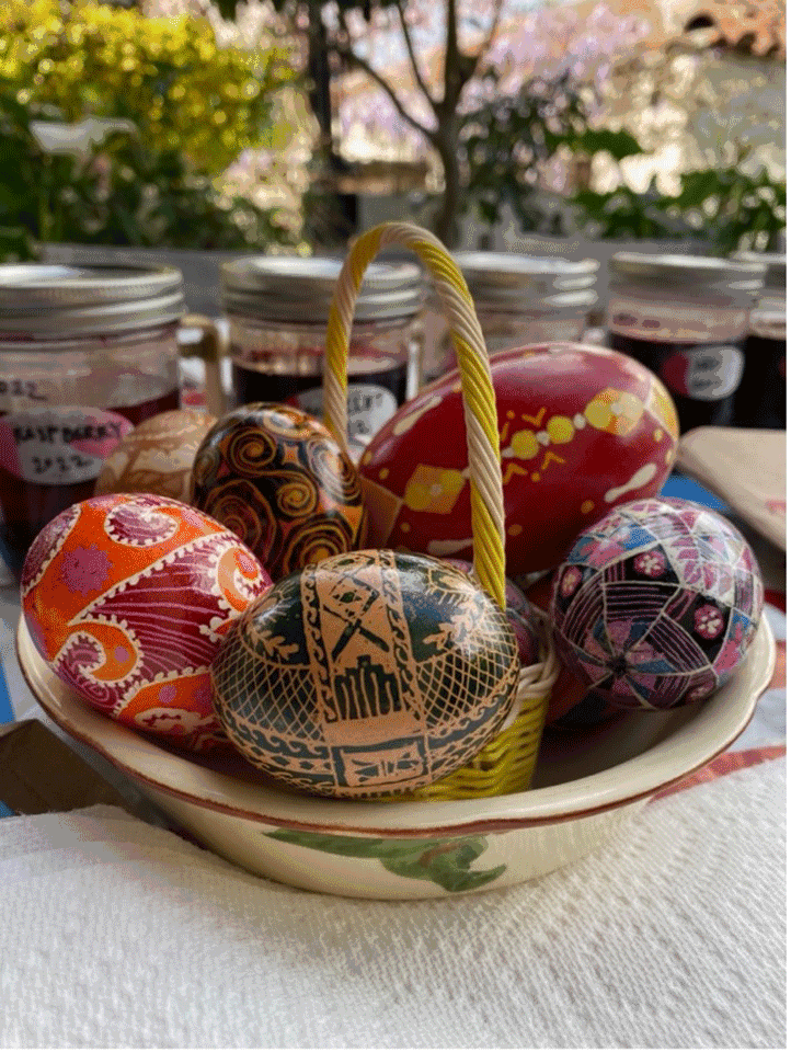 Pysanky--Kristen Policy.gif